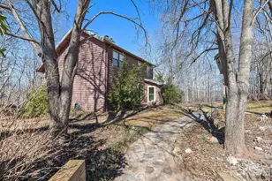 405 Loop Rd, Campobello, SC 29322 - Photo 4