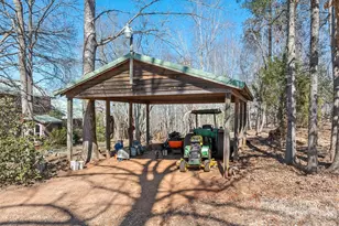 405 Loop Rd, Campobello, SC 29322 - Photo 16