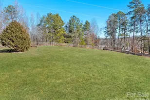 405 Loop Rd, Campobello, SC 29322 - Photo 36