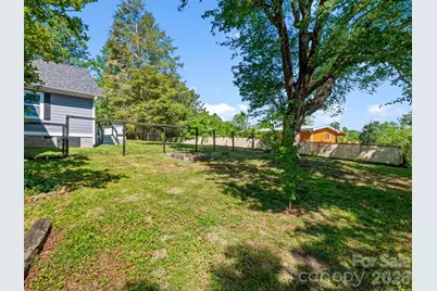 3333 Chimney Rock Road, Hendersonville, NC 28792 - Photo 28