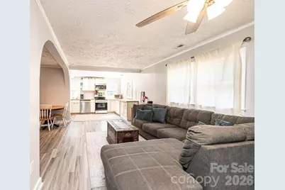 1378 8th Street NW, Hickory, NC 28601 - Photo 4