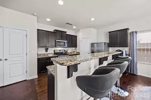 2730 Riley Woods Ln, Charlotte, NC 28269 - Photo 10