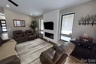 95 W Round Top Rd, Bryson City, NC 28713 - Photo 6