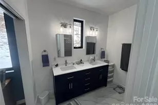 95 W Round Top Rd, Bryson City, NC 28713 - Photo 10