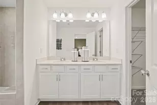 11942 Oak St, Charlotte, NC 28269 - Photo 18