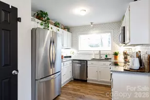 1170 Molokai Dr, Fort Mill, SC 29708 - Photo 8