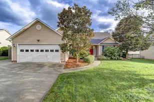 244 Running Briar Rd, Fletcher, NC 28732 - Photo 2