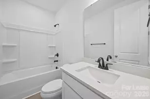 4332 Honeywalk Ln, Charlotte, NC 28278 - Photo 4