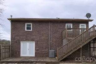 221 Valdese Dr, Morganton, NC 28655 - Photo 2