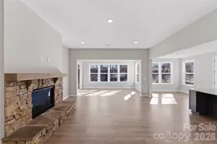 107 Winterberry St, Mooresville, NC 28117 - Photo 8