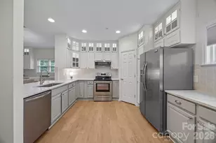 18827 Cloverstone Cir, Cornelius, NC 28031 - Photo 6