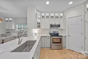 18827 Cloverstone Cir, Cornelius, NC 28031 - Photo 10