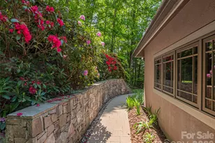 68 Crestwood Rd, Asheville, NC 28804 - Photo 8