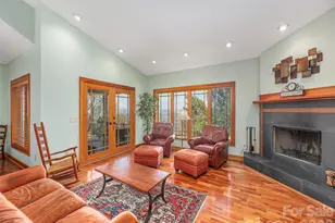 68 Crestwood Rd, Asheville, NC 28804 - Photo 6