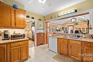 2113 S Lakeshore Dr, Lake Junaluska, NC 28745 - Photo 14