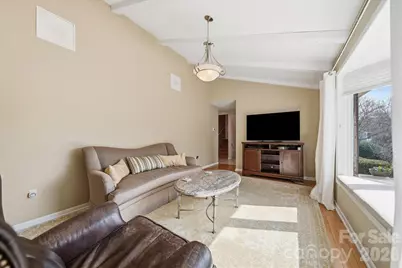 550 32nd Avenue Drive NW, Hickory, NC 28601 - Photo 6