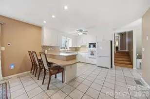 550 32nd Ave Dr NW, Hickory, NC 28601 - Photo 10