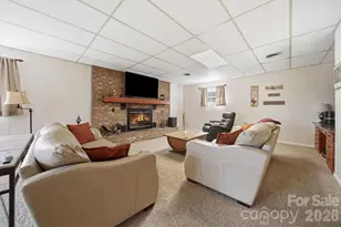 550 32nd Ave Dr NW, Hickory, NC 28601 - Photo 16