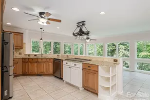 204 Greenleaf Dr, Flat Rock, NC 28731 - Photo 20