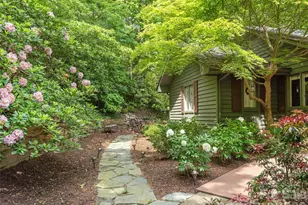 204 Greenleaf Dr, Flat Rock, NC 28731 - Photo 2