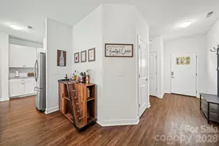 6610 Bluestone Ct, Charlotte, NC 28212 - Photo 4