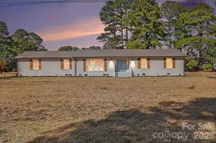 605 Forrest Rd, Warsaw, NC 28398 - Photo 1