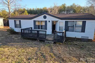 2596 1st Ave NW, Catawba, NC 28609 - Photo 2