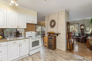 227 Sky Lake Dr, Hendersonville, NC 28739 - Photo 14