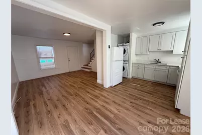 421 Honeywood Avenue #B5, Charlotte, NC 28216 - Photo 4