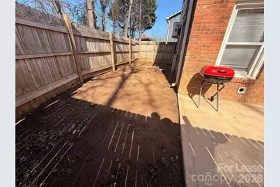 421 Honeywood Avenue #B5, Charlotte, NC 28216 - Photo 10