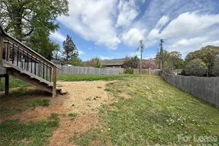 2520 Brentwood Pl, Charlotte, NC 28208 - Photo 14