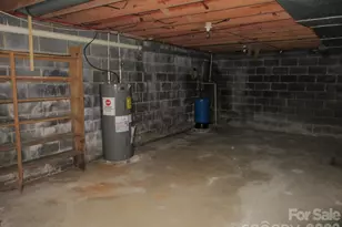 225 Davis Rd, Crumpler, NC 28617 - Photo 34