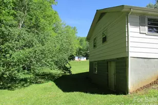 225 Davis Rd, Crumpler, NC 28617 - Photo 38