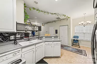 5767 Bent Creek Circle, Charlotte, NC 28227 - Photo 10