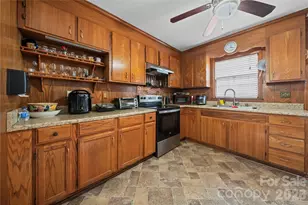 3535 Driftwood Dr, Charlotte, NC 28205 - Photo 8