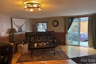 190 Benfield Rd, Crossnore, NC 28657 - Photo 16