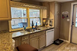 190 Benfield Rd, Crossnore, NC 28616 - Photo 8