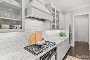 15208 Montage Ln, Charlotte, NC 28278 - Photo 12