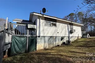 137 Bellvue St, Forest City, NC 28043 - Photo 8