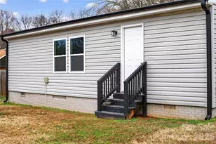 19417 Center St, Cornelius, NC 28031 - Photo 2