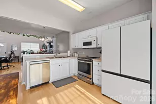 8216 Gossomer Bay Dr, Charlotte, NC 28270 - Photo 12