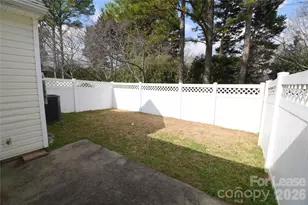 8616 Robinson Forest Dr, Charlotte, NC 28277 - Photo 18