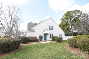 8616 Robinson Forest Dr, Charlotte, NC 28277 - Photo 2