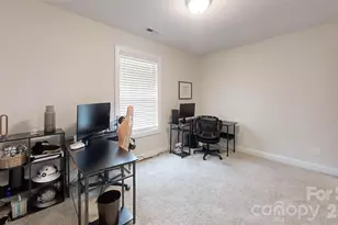 620 13th St SW, Hickory, NC 28602 - Photo 18