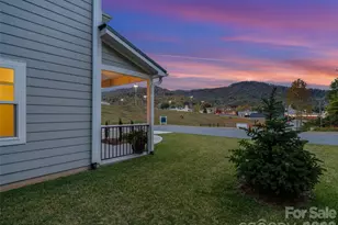 100 Red Twig Ln, Burnsville, NC 28714 - Photo 2