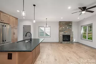 100 Red Twig Ln, Burnsville, NC 28714 - Photo 14