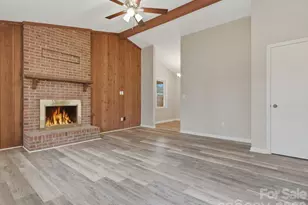 6111 Dovetail Ct, Charlotte, NC 28227 - Photo 8