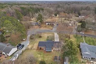 6111 Dovetail Ct, Charlotte, NC 28227 - Photo 34