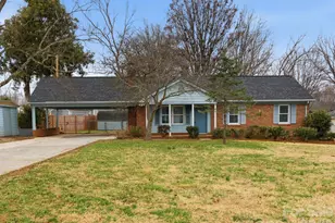 6111 Dovetail Ct, Charlotte, NC 28227 - Photo 1