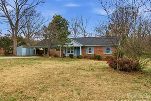 6111 Dovetail Ct, Charlotte, NC 28227 - Photo 2